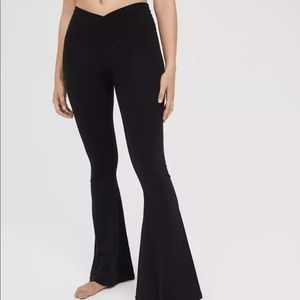 Aerie High Waisted Crossover Super Flare Legging SHORT